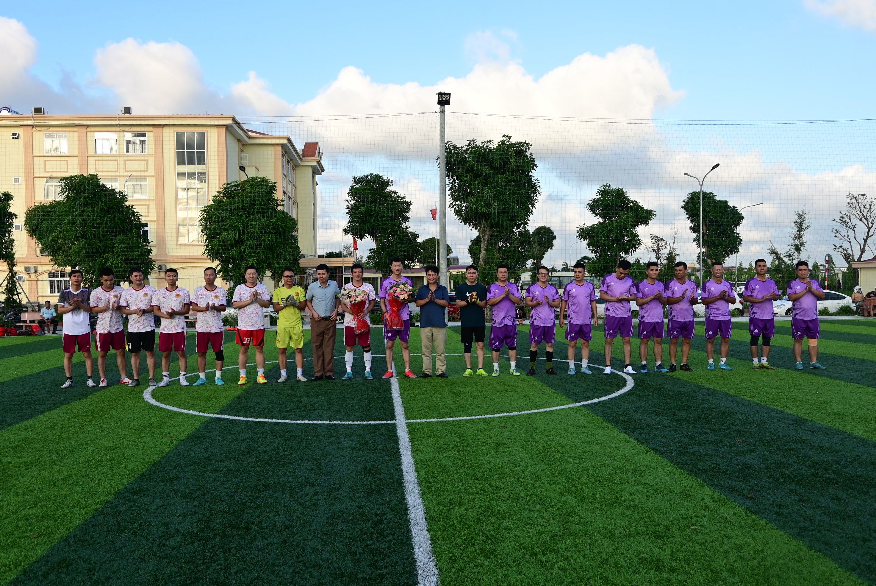 Công an huyện An Dương: Giao hữu bóng đá Chào mừng kỷ niệm 77 năm ngày truyền thống lực lượng An ninh nhân dân